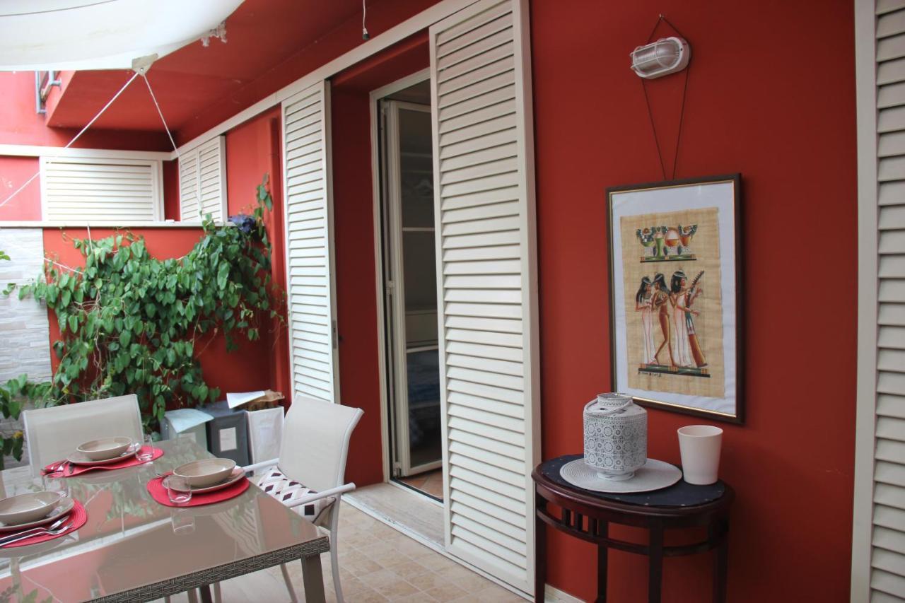 Casa Lucia Private Car Or Motorcycle Park Appartement Lucca Buitenkant foto