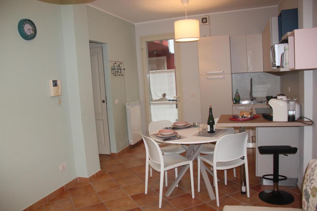 Casa Lucia Private Car Or Motorcycle Park Appartement Lucca Buitenkant foto