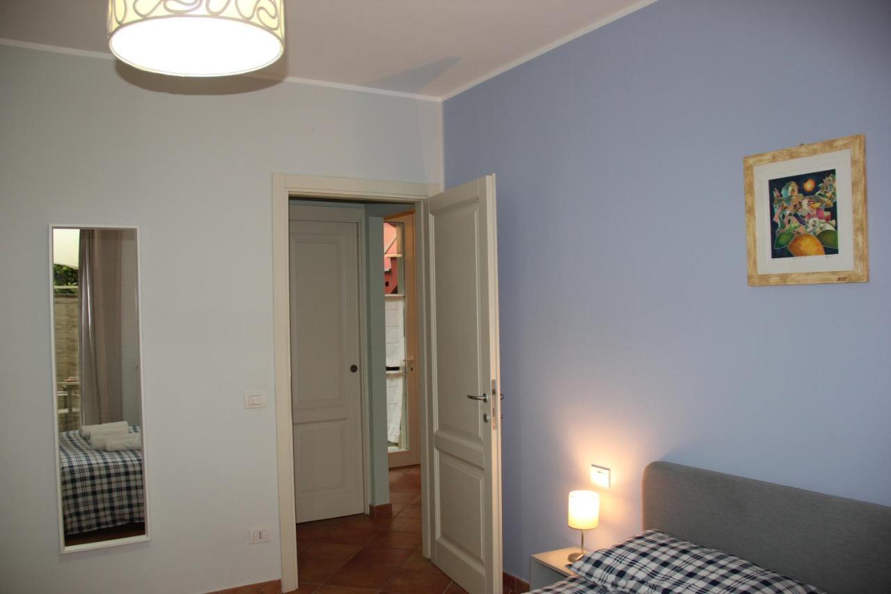 Casa Lucia Private Car Or Motorcycle Park Appartement Lucca Buitenkant foto